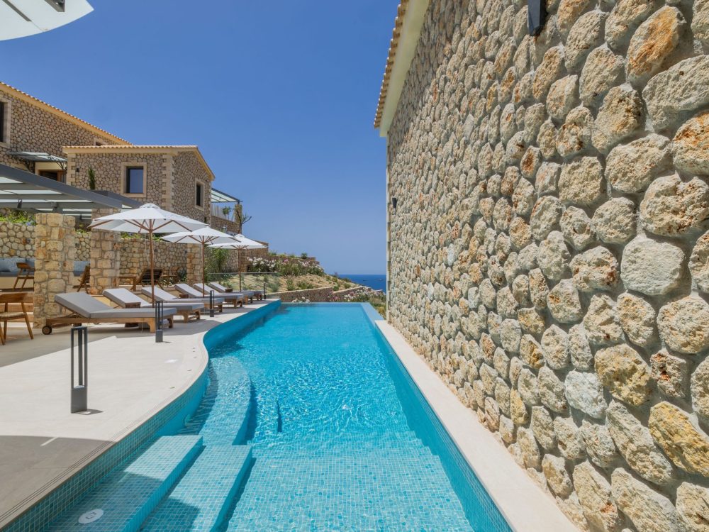 Zeus Luxury Villa 1