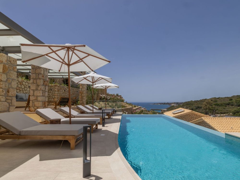 Zeus Luxury Villa 1