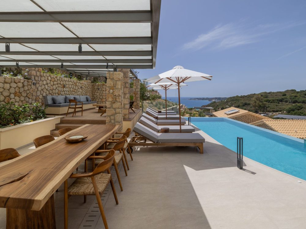 Zeus Luxury Villa 1